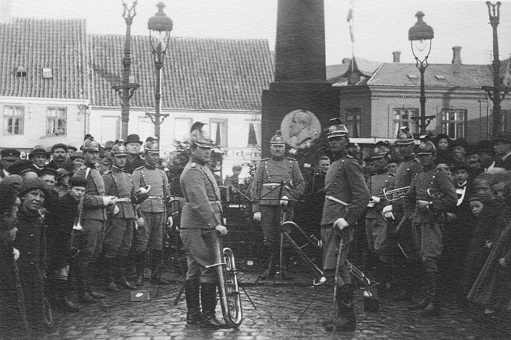 Dragonorkestret på Axeltorv  1900 20   Emanuel Arnholtz